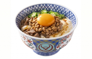 吉野家、夏季スタミナメニュー『牛皿麦とろ御膳』と『ネバとろ牛丼』を発売中！