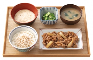 【吉野家】毎年大人気の夏季限定商品『牛皿麦とろ御膳』販売中！