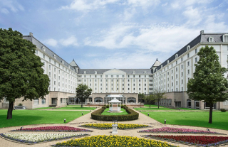 ホテル日航ハウステンボス開業30周年記念　パティオコンサート＆ミニマルシェ